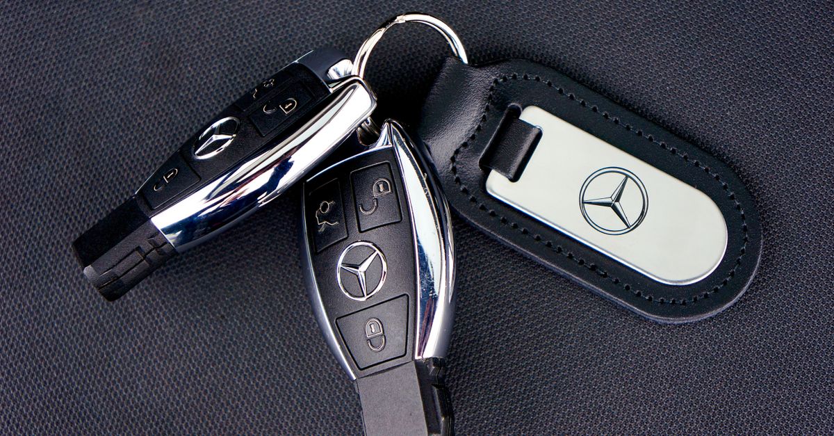 Nissan car key fob — Palisade Park Locksmith